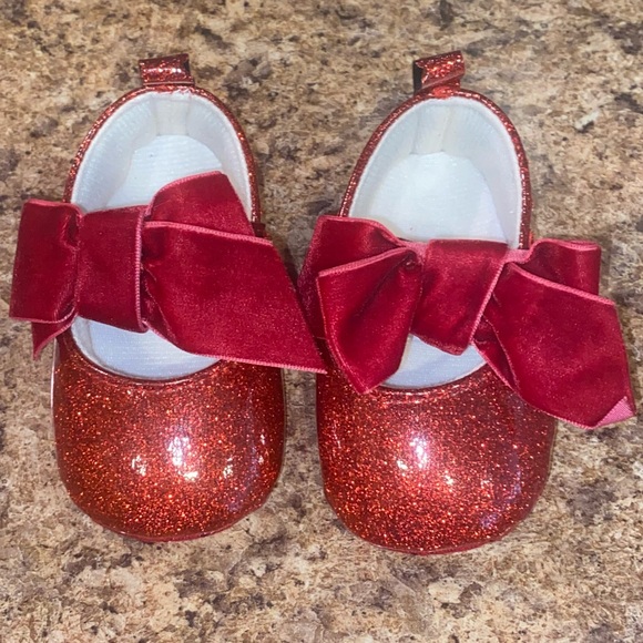 Baby Ruby Red Glitter Sparkle Shoes with bows - Size 6-9 M - Picture 6 of 6